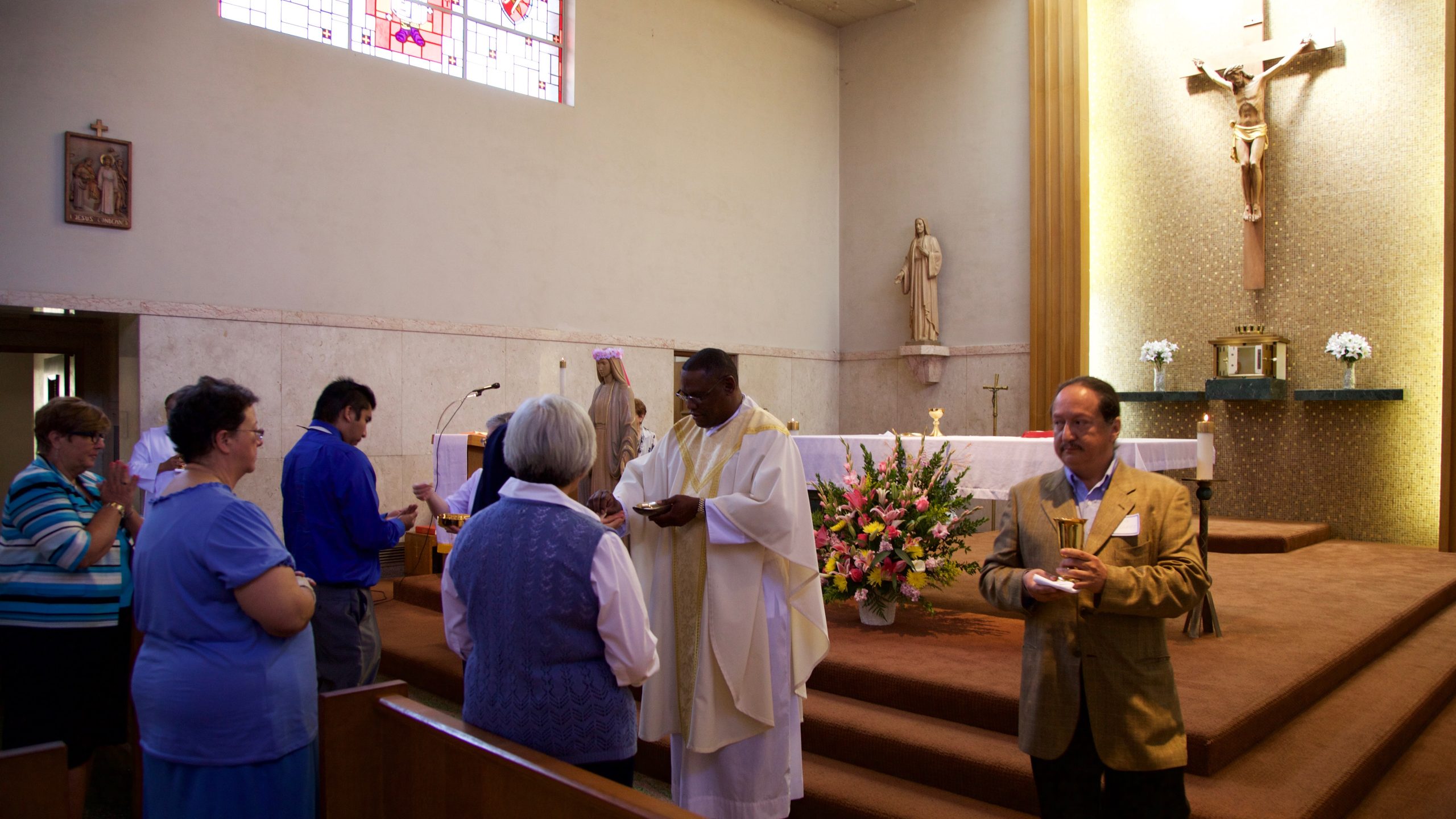 Holy Communion at Doheny Chapel