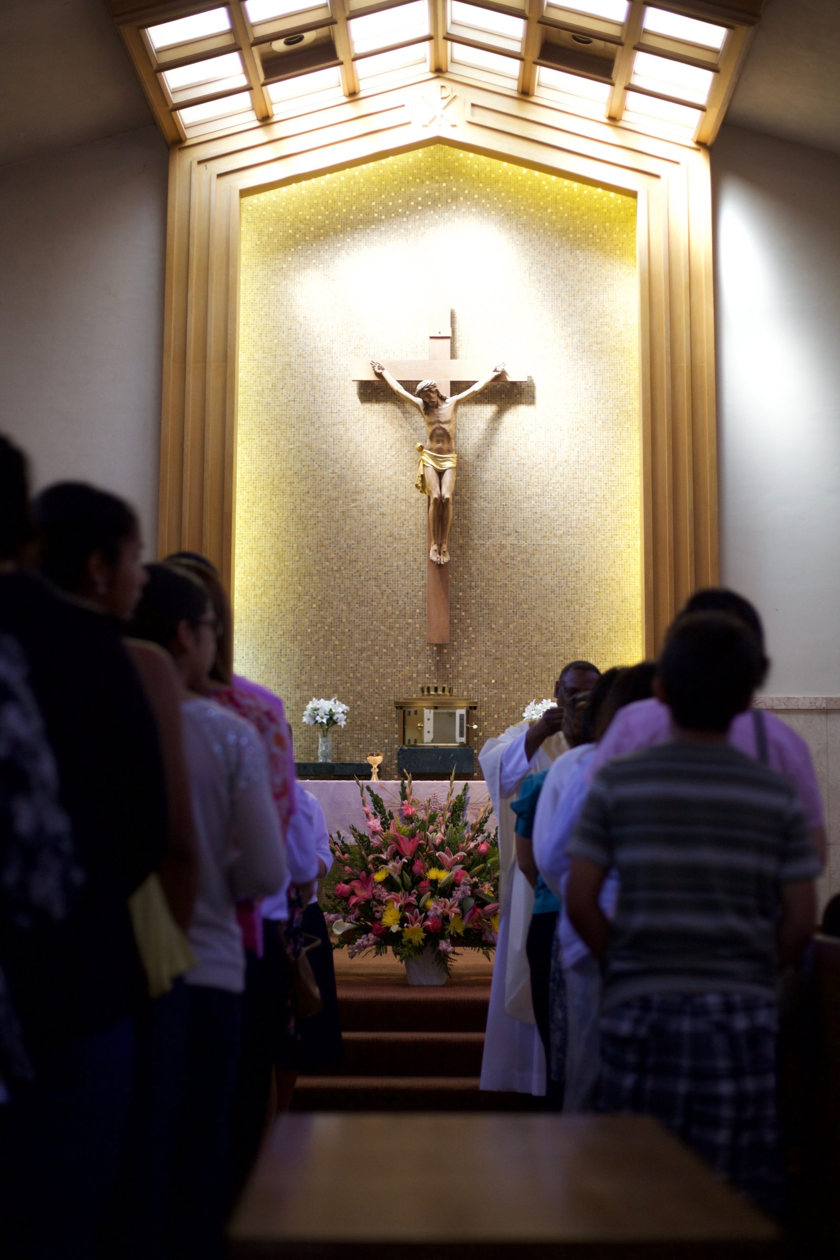 Altar and crucifix at Doheny Chapel